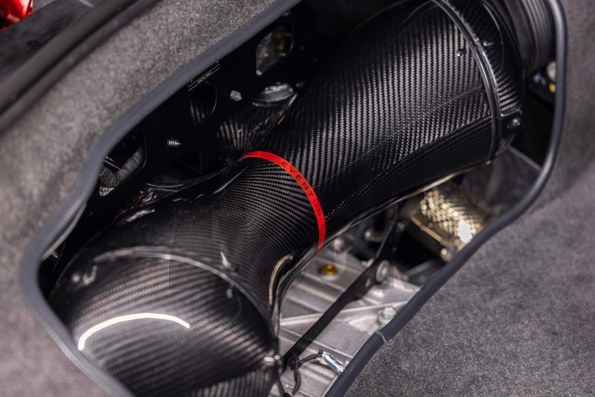 EVENTURI Carbon Intake for C8 Corvette Stingray Hard Top Convertible