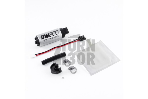 Kit de pompe à carburant DW200 / DW300 ou DW420 pour Subaru Impreza GT GC8 et WRX / STI 01-07 Deatschwerks