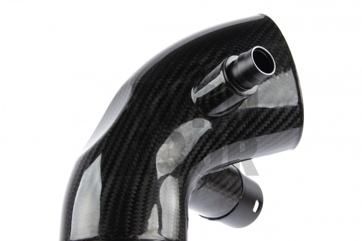 Dinan Carbon Fiber Turbo Inlet pour BMW 140i, 240i, 340i, et 440i B58 Models.