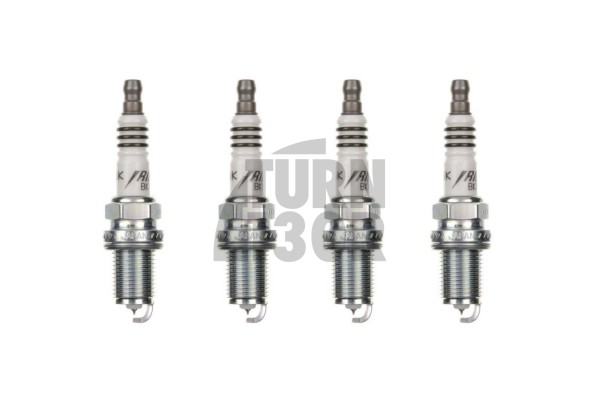 Bougies d'allumage avec la désignation NGK BKR7EIX conçues pour être utilisées dans les modèles S3 8L, Leon 1M et Audi TT 8N équipés d'un moteur 1.8T 20V.