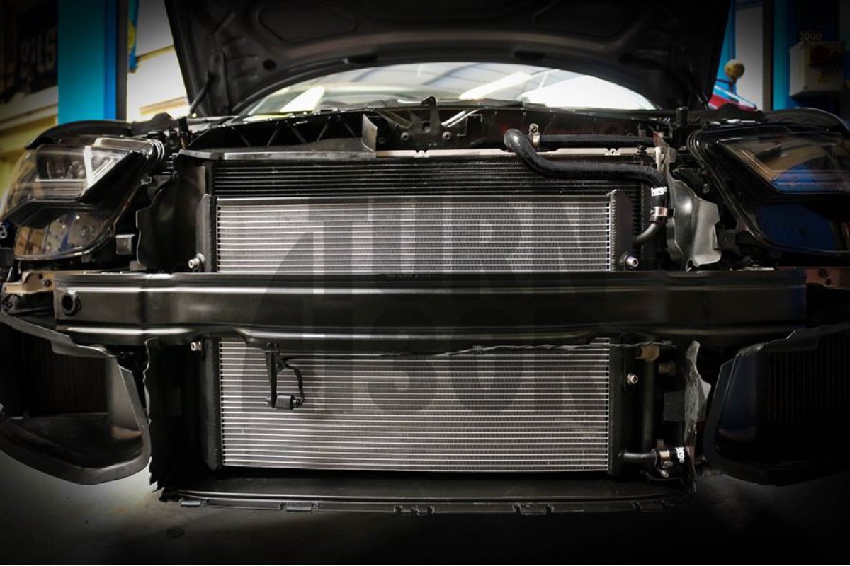 Forge Motorsport Charge Cooler Radiator Audi RS7 / RS6 C7