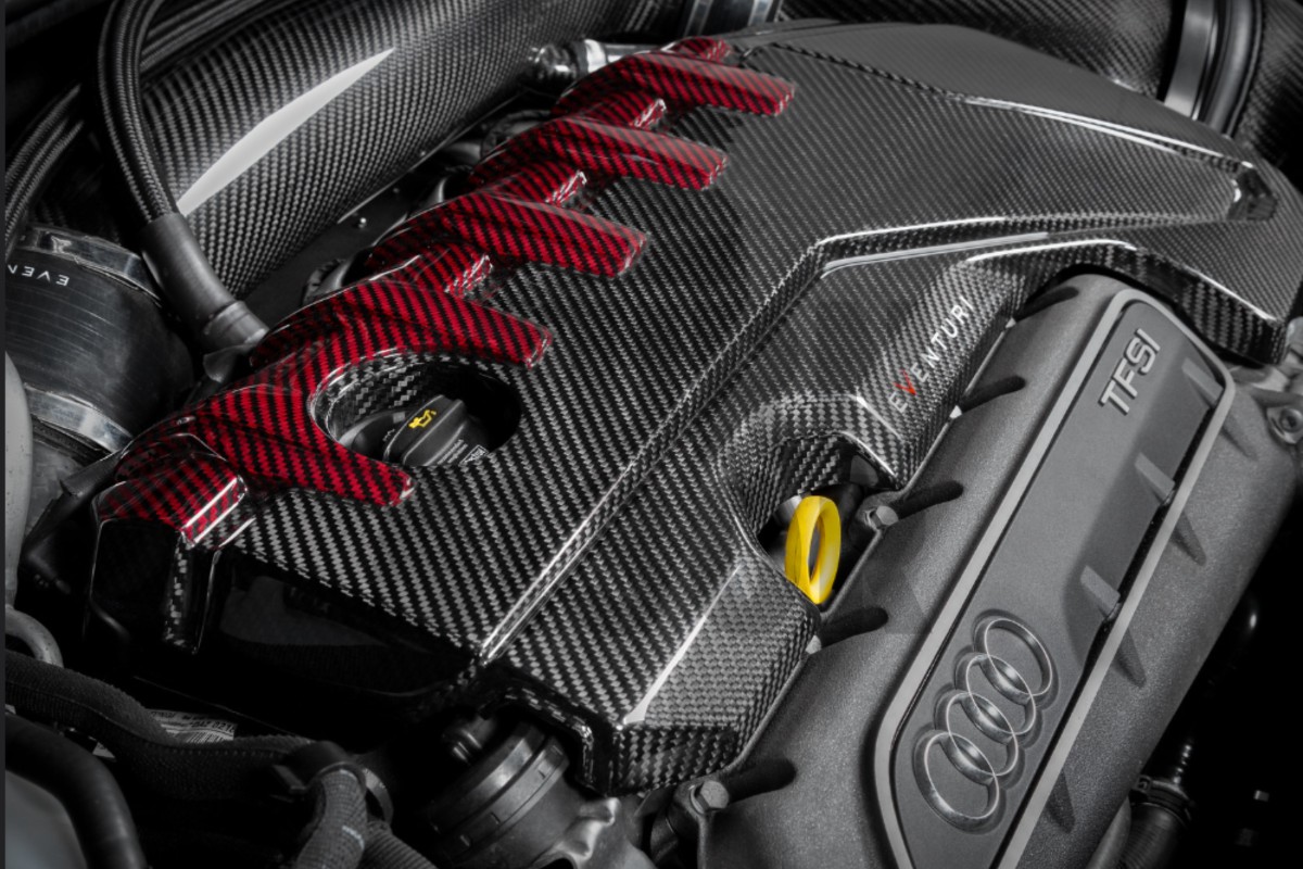 Eventuri Carbon Fiber / Red Kevlar Engine Cover for Audi RS3 8V.5 / TTRS 8S and RS3 8Y