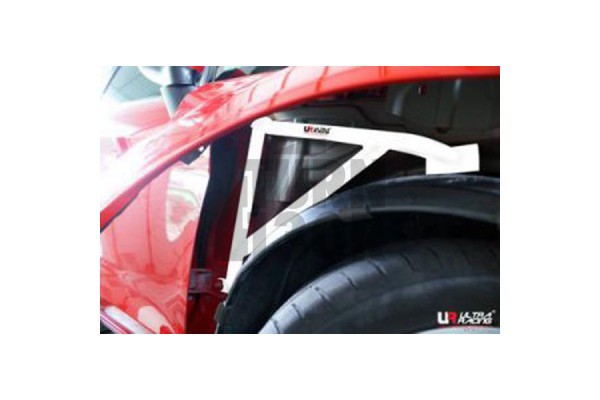 Ultra Racing Fender Bars Ford Fiesta ST MK7 