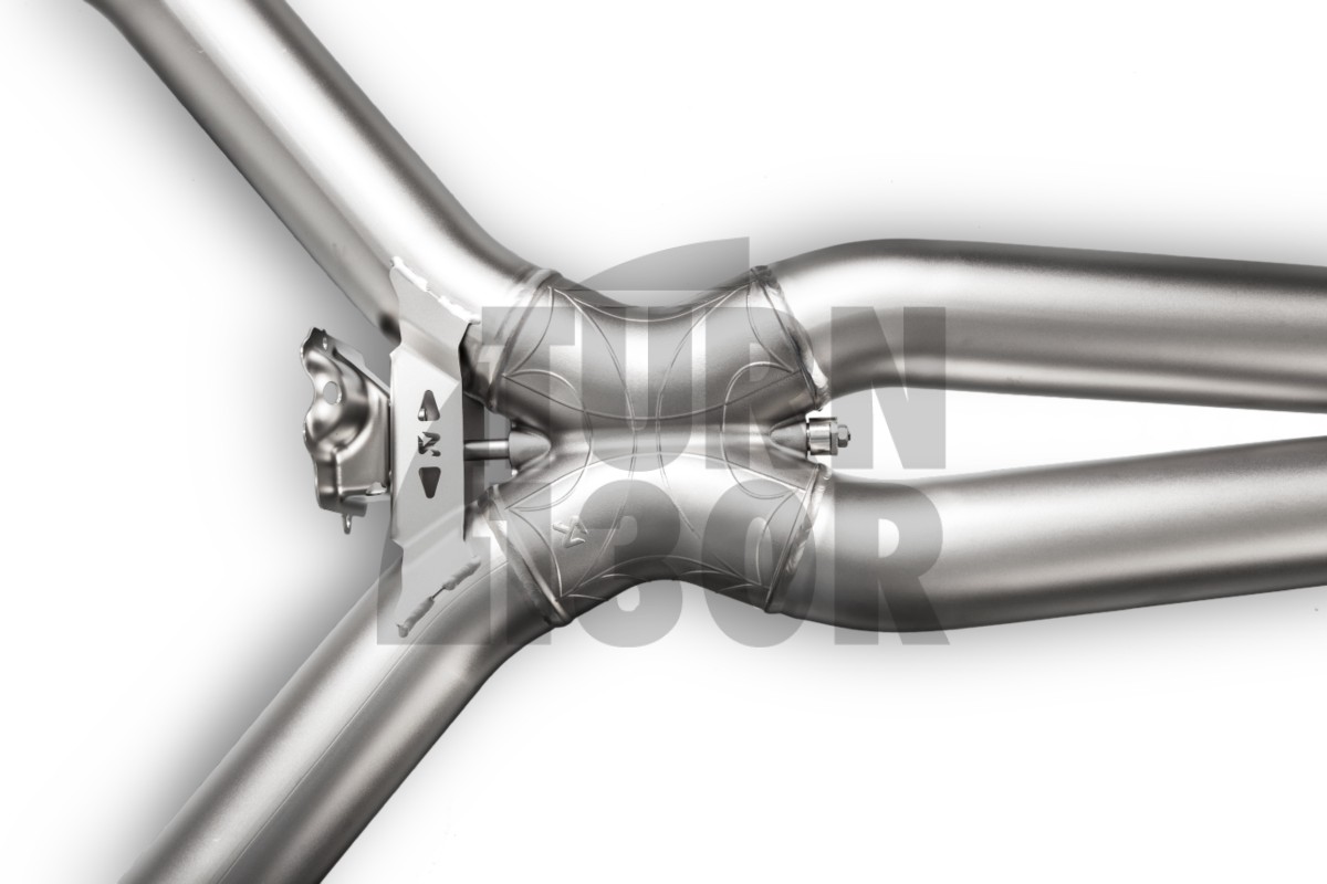 Akrapovic Evolution Line Exhaust pentru Mercedes C63 AMG W205