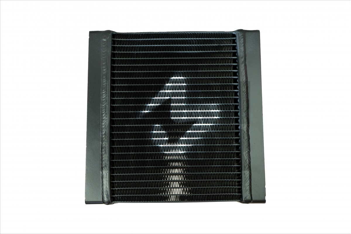 Black Mamba Mercedes A45 AMG W176 / CLA 45 AMG C117 Side Radiator