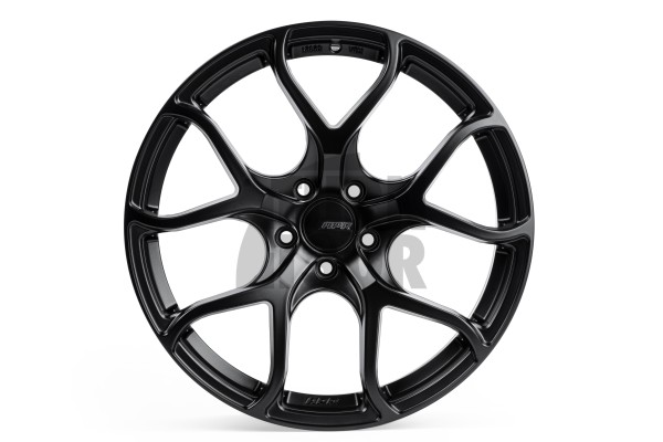 A01 Flow Formed Wheel 19 x 8.5 ET45 Gunmetal, Black or Silver APR